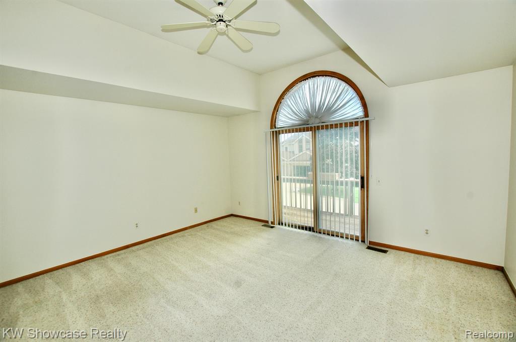 628 Summit Ridge Drive Milford, MI 48381 - Photo 15 of 44