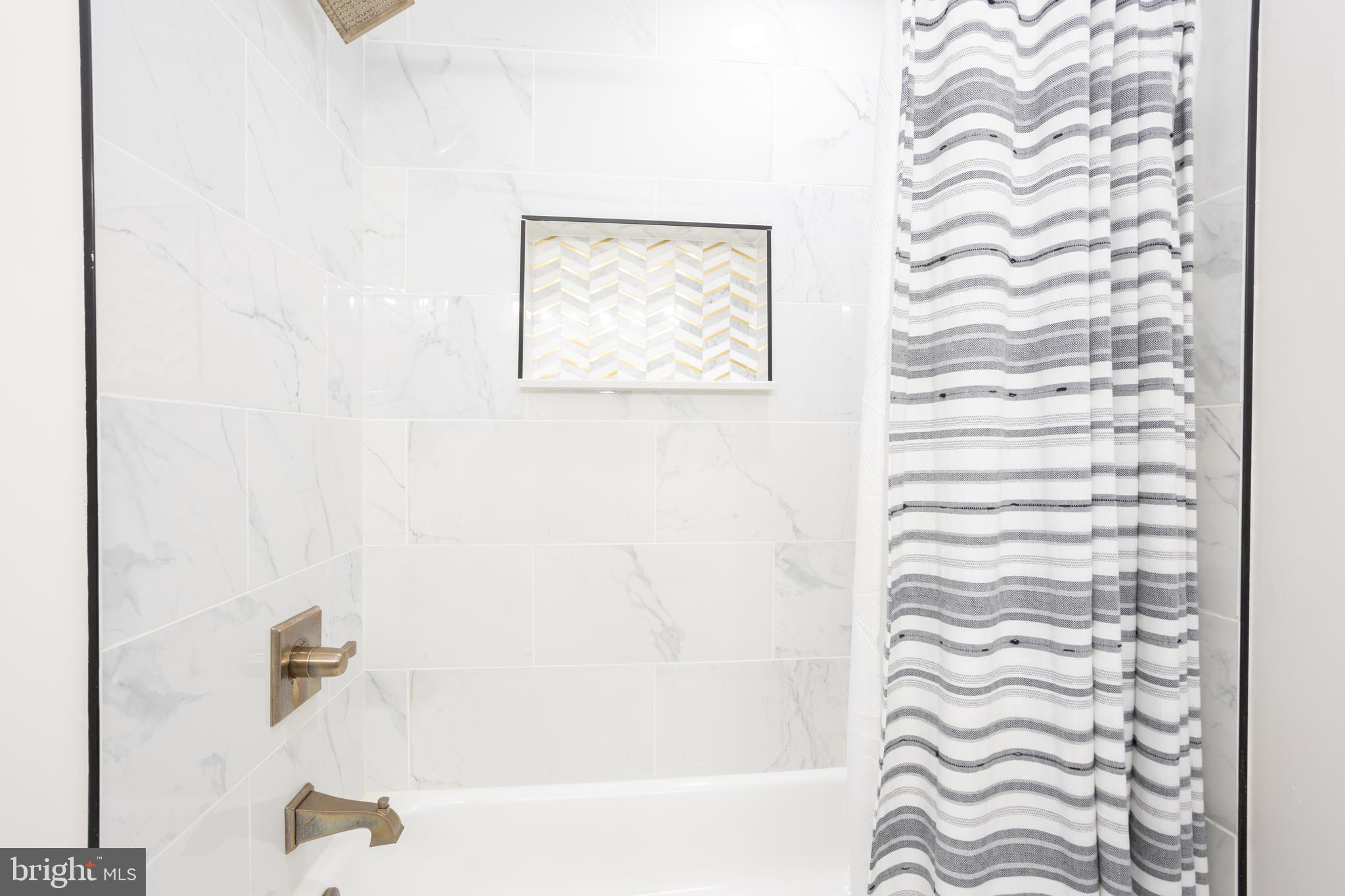 13829 Manor Glen Road Baldwin, MD 21013 - Photo 35 of 82 Custom Tiled Tub/Shower