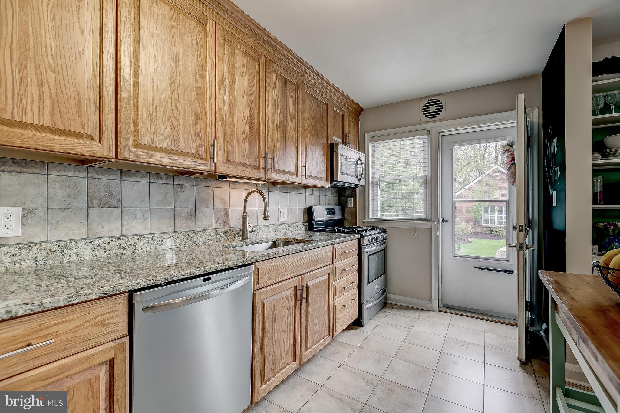 423 Chumleigh Road Baltimore, MD 21212 - Photo 13 of 41
