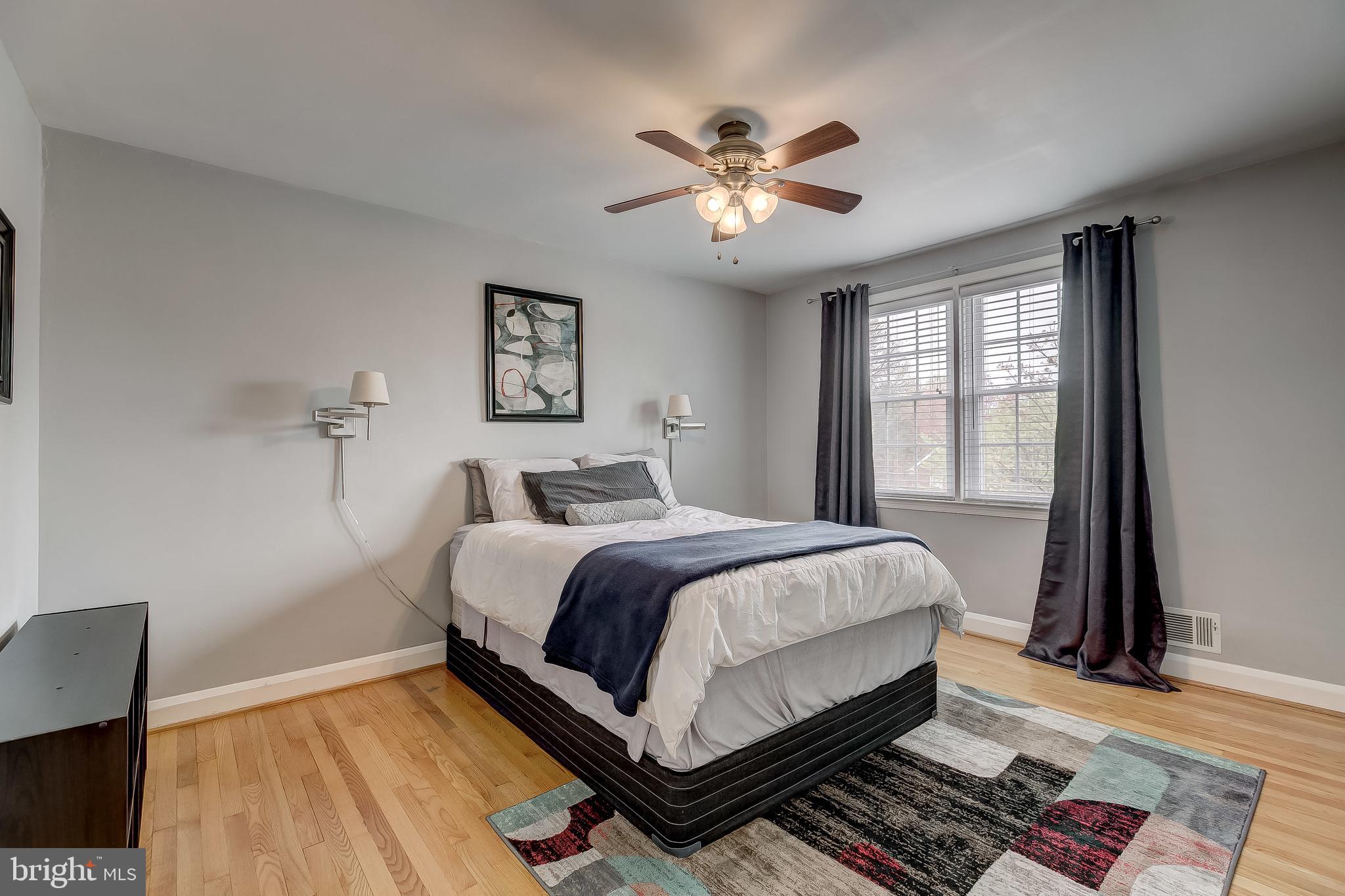 423 Chumleigh Road Baltimore, MD 21212 - Photo 22 of 41 Huge 2nd Bedroom with Hardwood Floors
