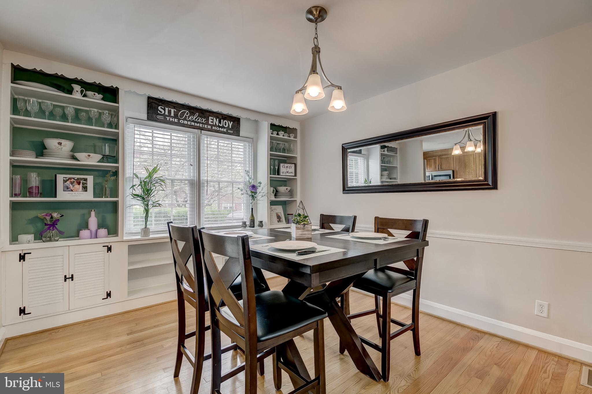 423 Chumleigh Road Baltimore, MD 21212 - Photo 8 of 41 Dining Rm W/Hardwood Floors & Original Built-in