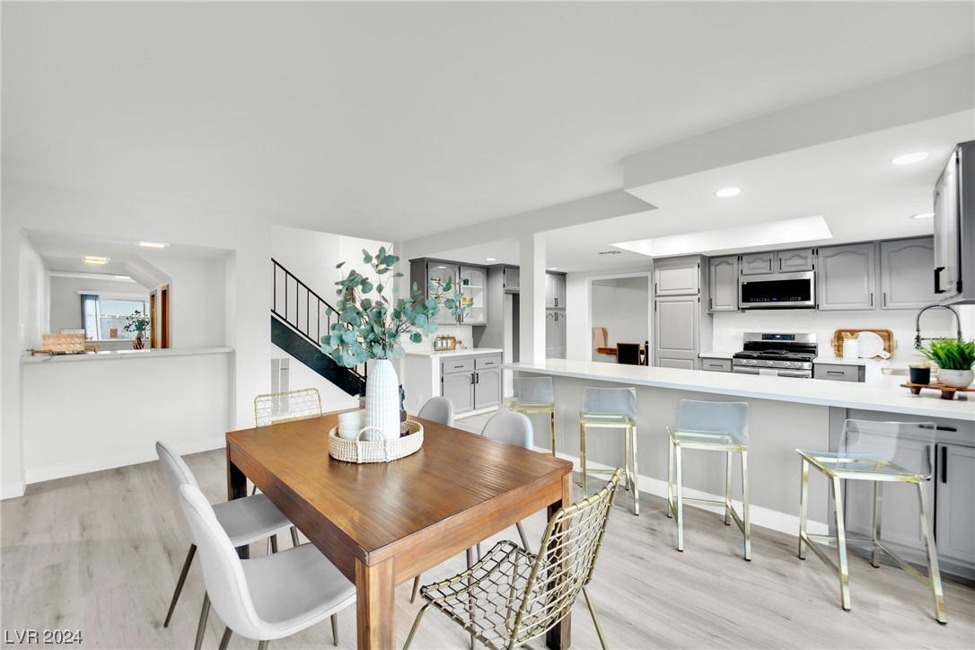 340 Fuente Drive Henderson, NV 89014 - Photo 7 of 15 Gather and celebrate in style, where every moment