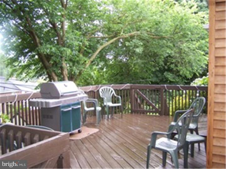 1437 Norman Road Havertown, PA 19083 - Photo 23 of 25 Deck
