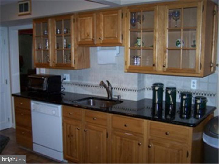 1437 Norman Road Havertown, PA 19083 - Photo 9 of 25 Kitchen