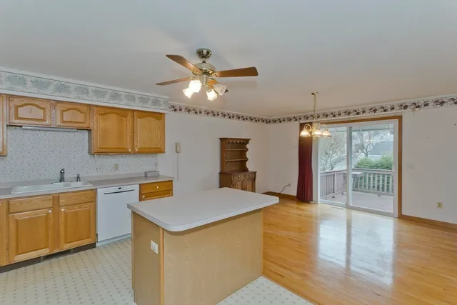 $325,000 | 86 Beveridge Boulevard, Unit 86, Westfield, MA 01085