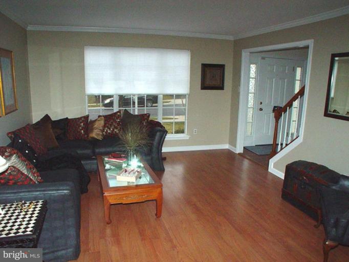 2219 Cold Meadow Way Silver Spring, MD 20906 - Photo 15 of 18 Living Room