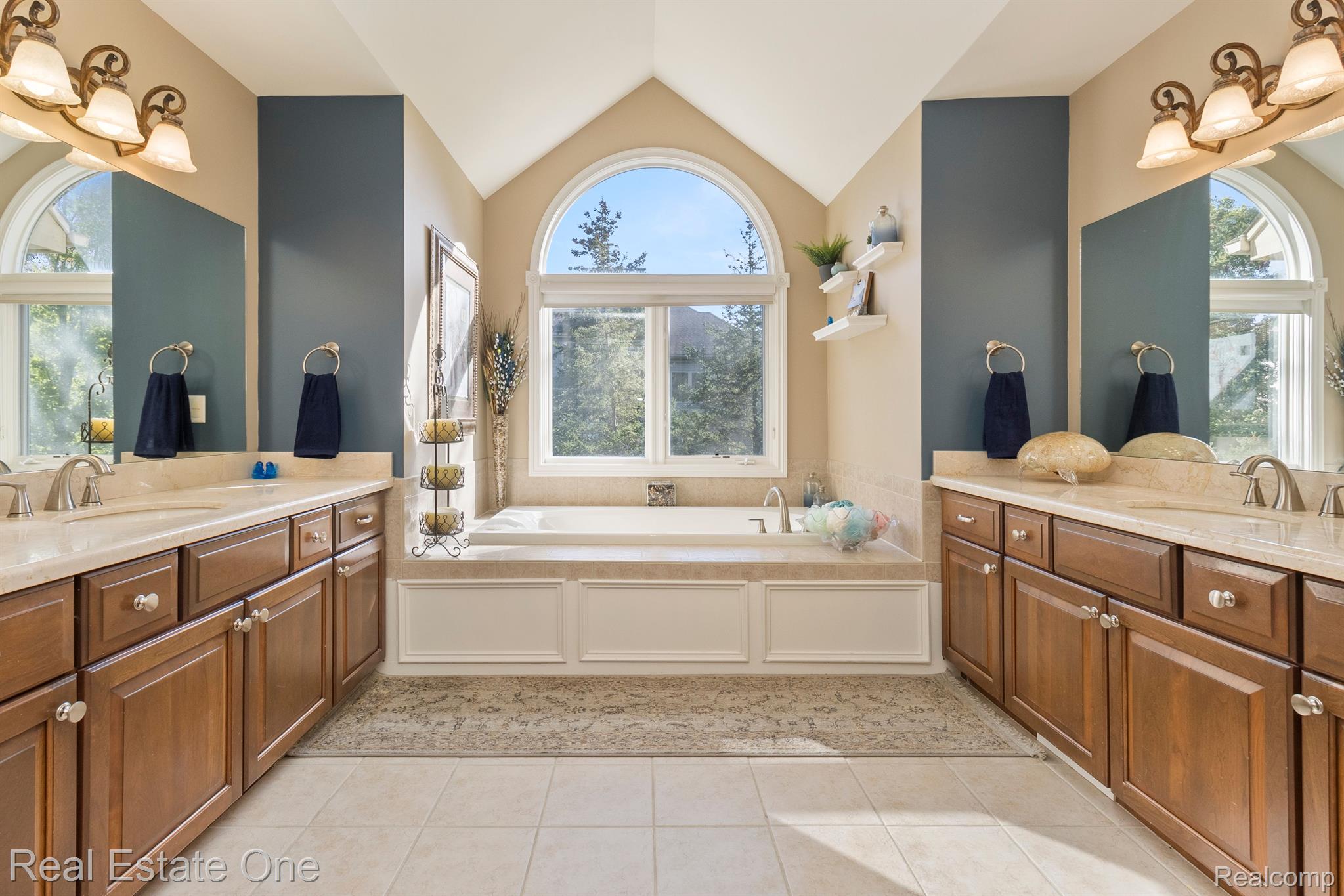 6957 Oakhurst Ridge Road Clarkston, MI 48348 - Photo 13 of 13 Gallery Image 13