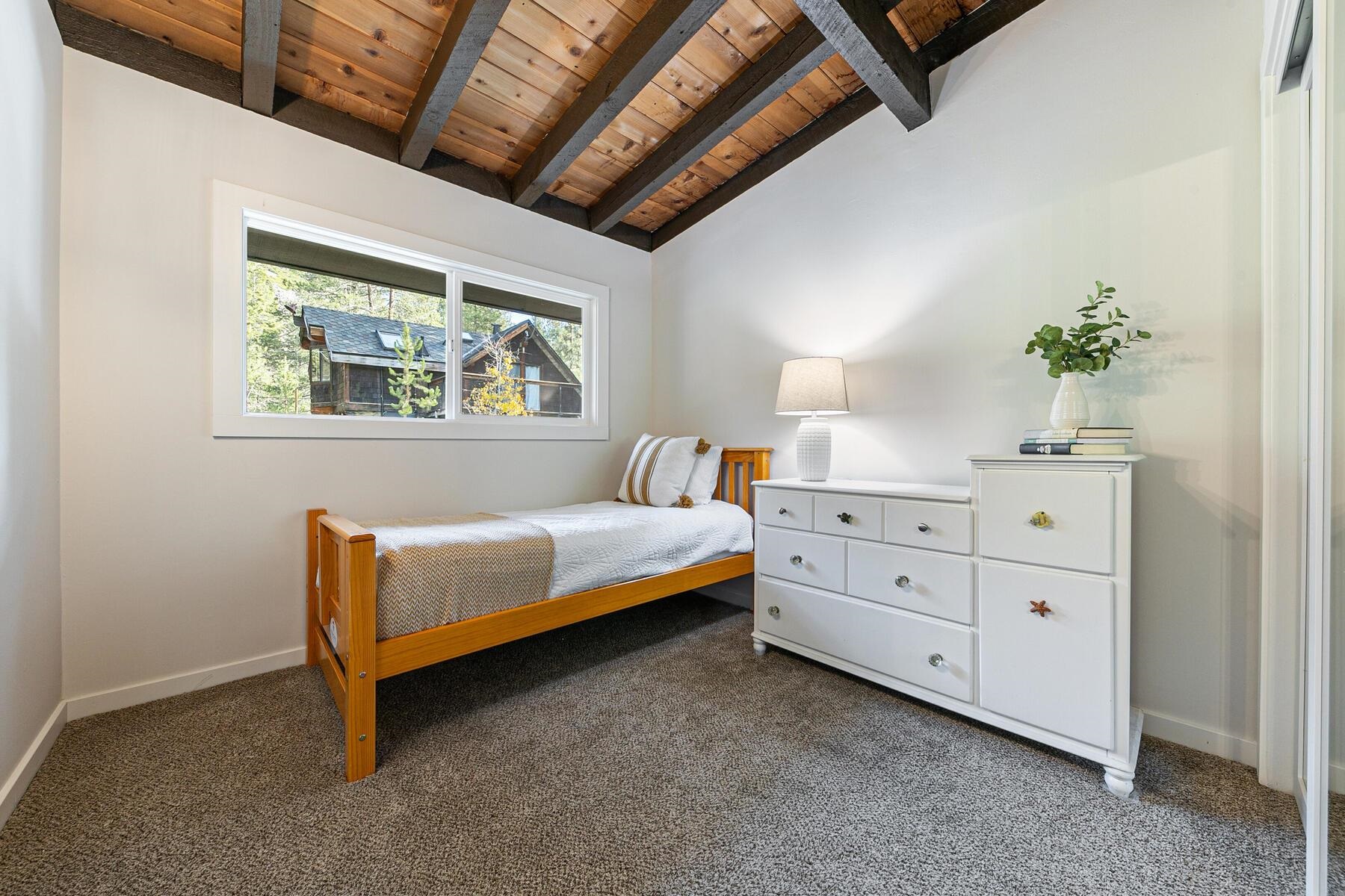 6700 River Road Truckee, CA 96161 - Photo 12 of 28 Gallery Image 12