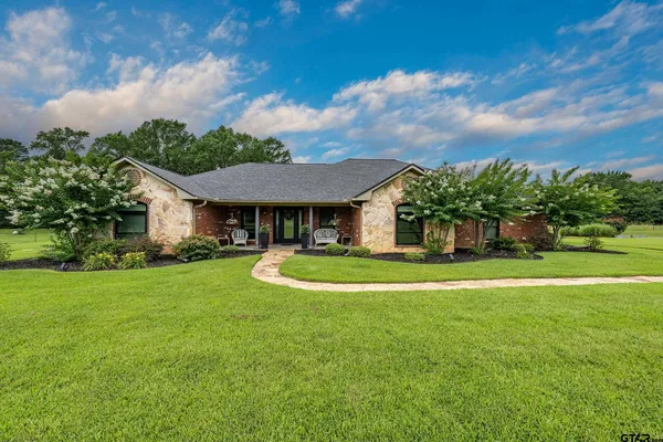 $819,000 | 377 Utzman Road, Kilgore, TX 75662