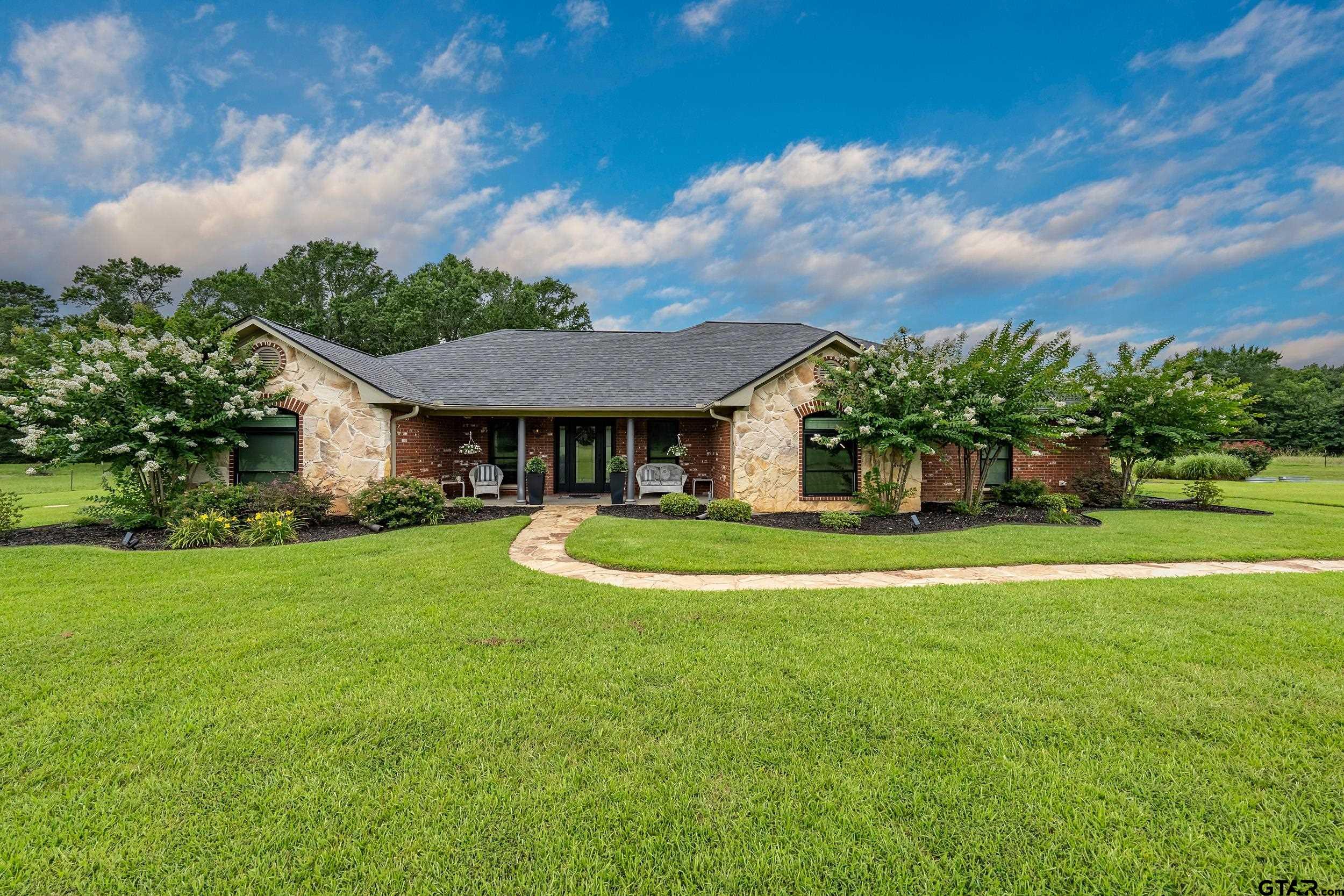 377 Utzman Road Kilgore, TX 75662 - Photo 1 of 40