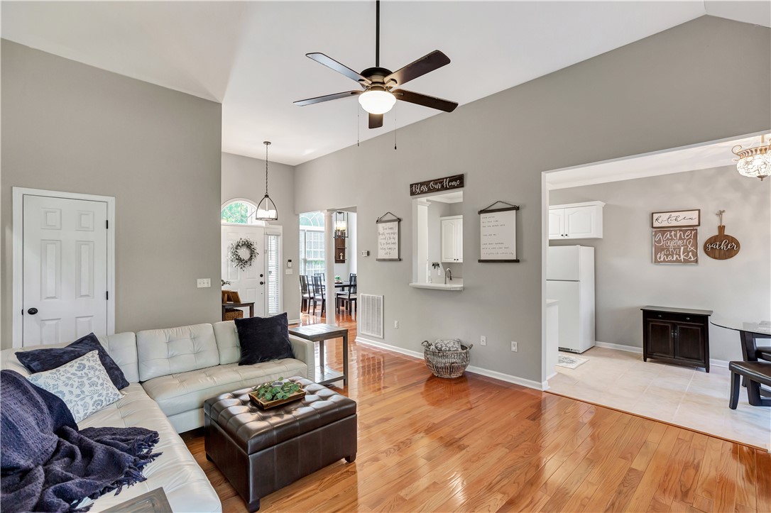 593 Pineland Meadows Road Belton, SC 29627 - Photo 10 of 32