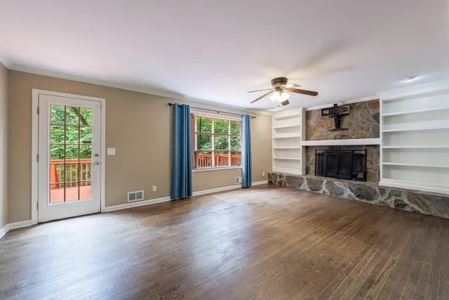 $549,900 | 10565 Shallowford Road, Roswell, GA 30075