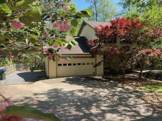$549,900 | 10565 Shallowford Road, Roswell, GA 30075