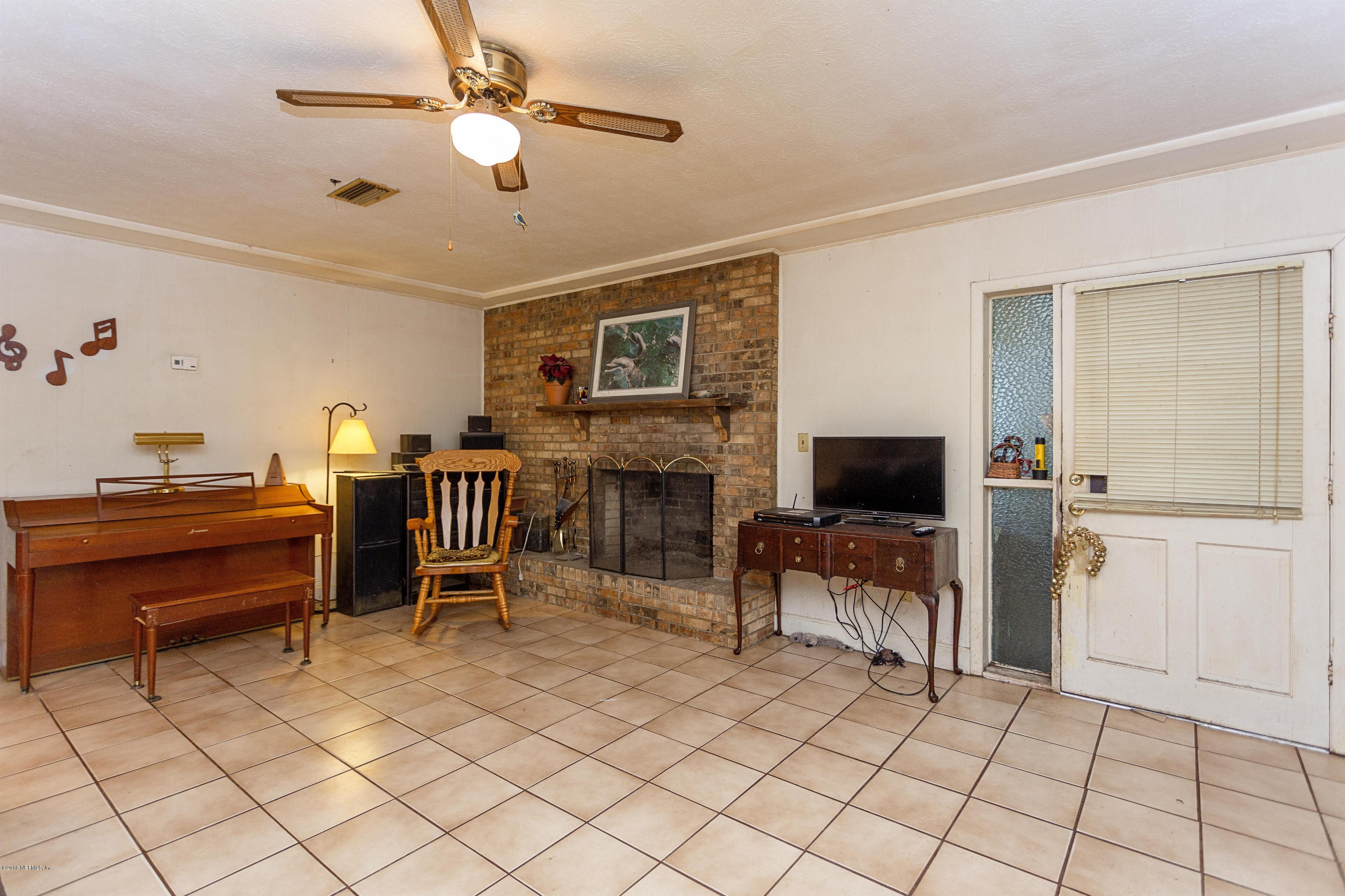 45134 Stratton Road Callahan, FL 32011 - Photo 9 of 22 009_Living Room