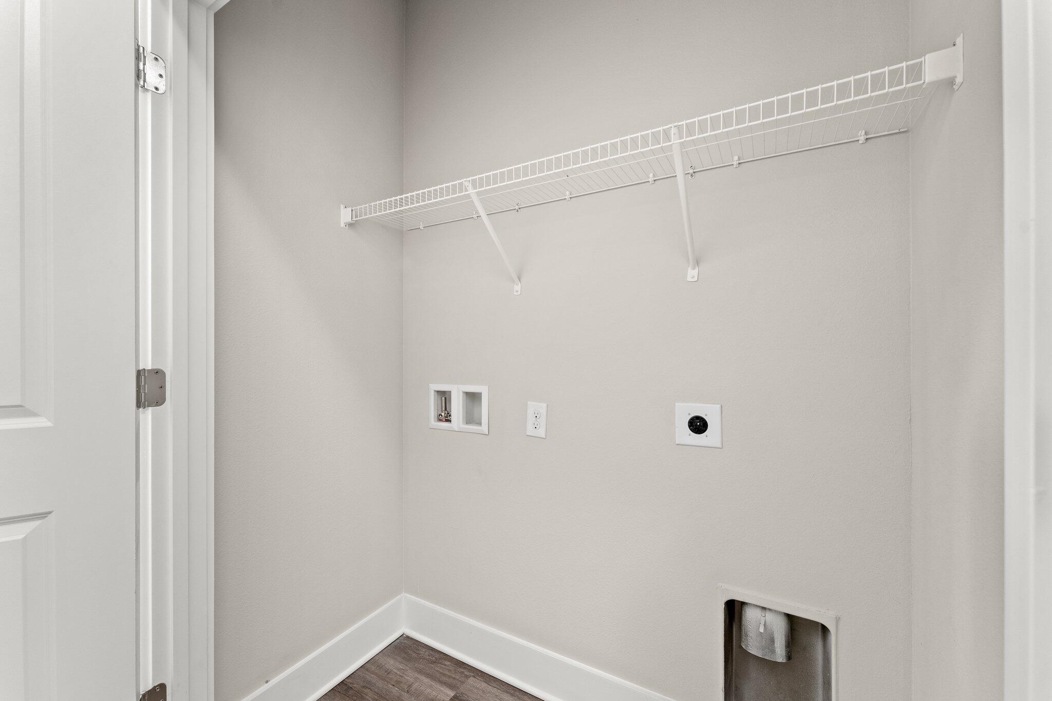 352 North Sand Palm Road, Unit VISTA Freeport, FL 32439 - Photo 19 of 29 a view of a small space