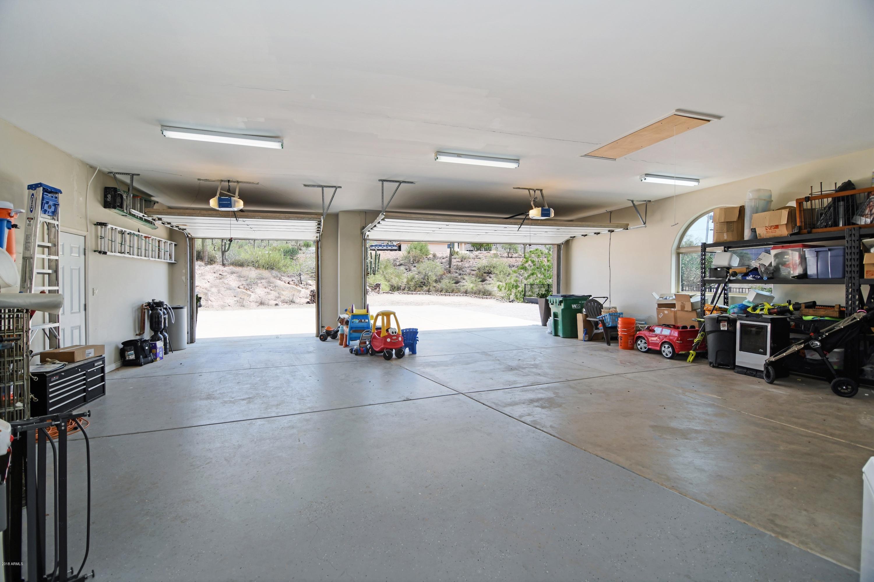 2880 North La Barge Road Apache Junction, AZ 85119 - Photo 11 of 59 Spacious 4 car garage/workspace