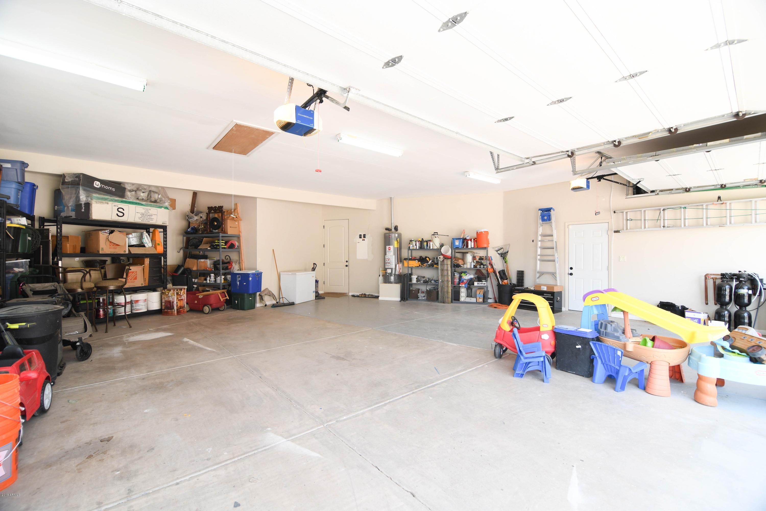 2880 North La Barge Road Apache Junction, AZ 85119 - Photo 12 of 59 4 Car Garage