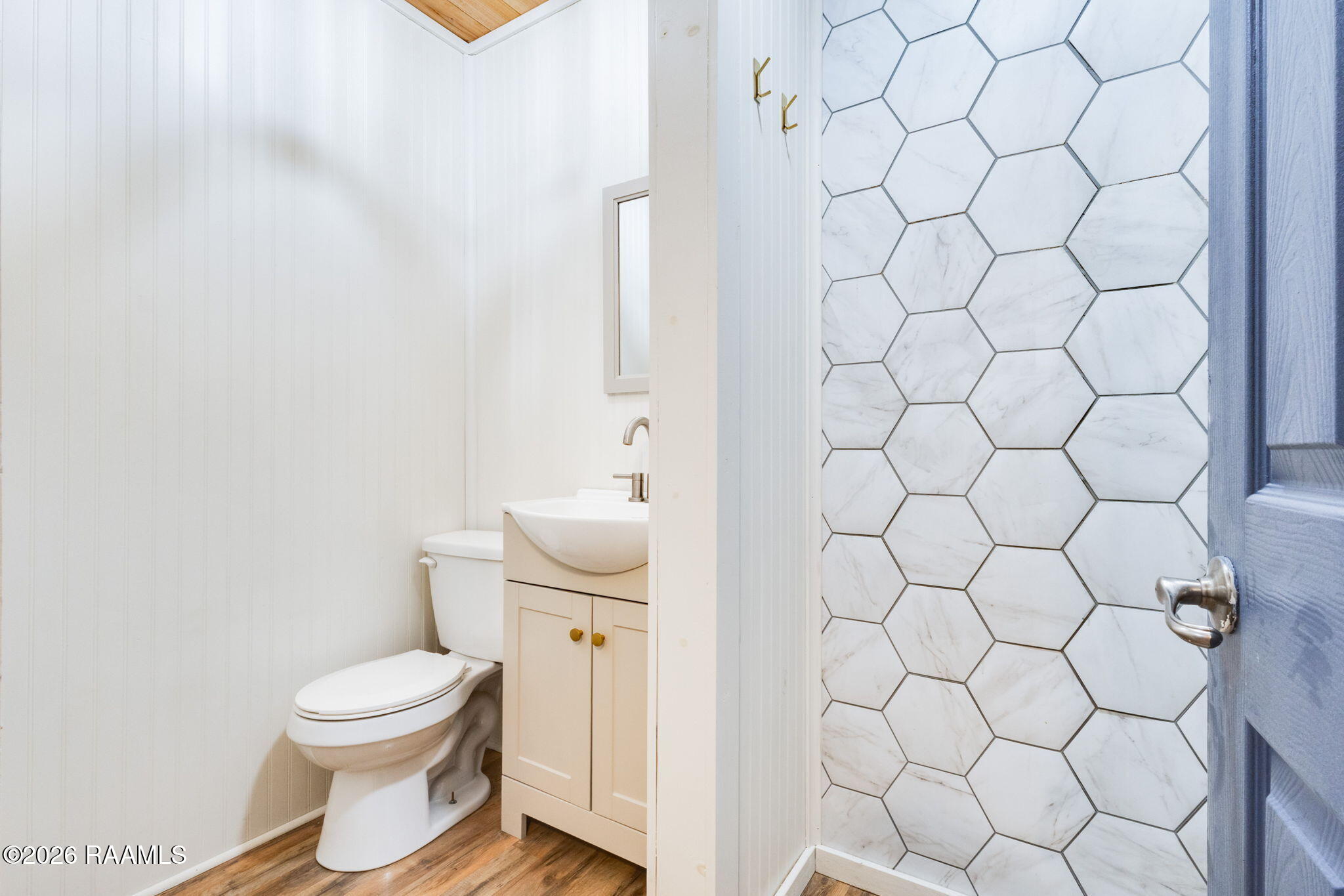 4527 Naud Road Abbeville, LA 70510 - Photo 12 of 19 Hall Bath