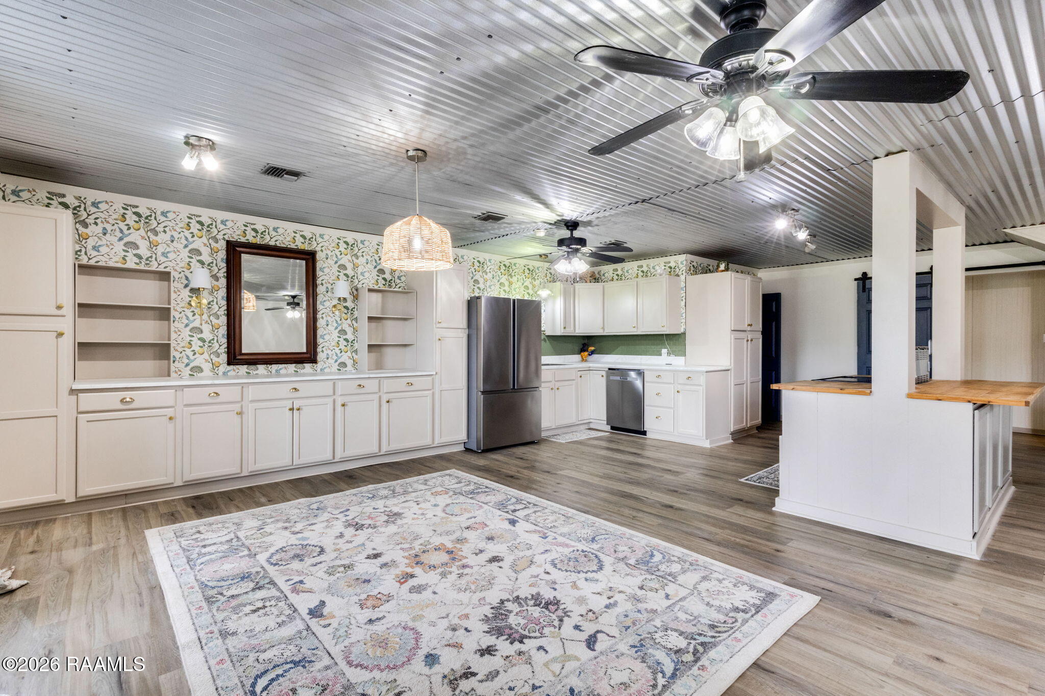 4527 Naud Road Abbeville, LA 70510 - Photo 3 of 19 Dining + Kitchen