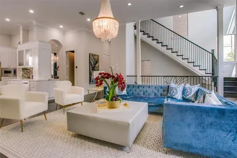 $1,795,000 | 2211 Worthington Street, Dallas, TX 75204