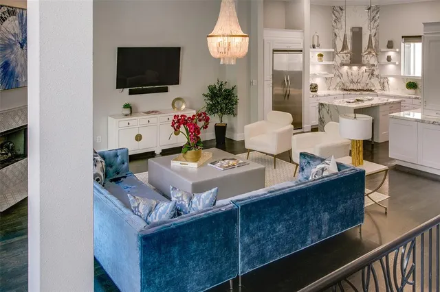 $1,795,000 | 2211 Worthington Street, Dallas, TX 75204