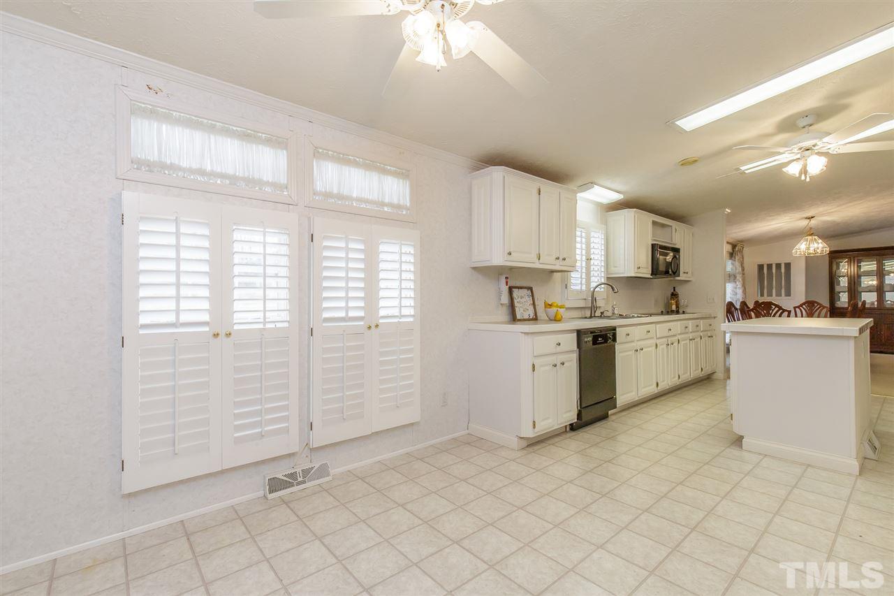 4959 Thom Road Mebane, NC 27302 - Photo 12 of 30 Breakfast area measures 10' x 9.6'