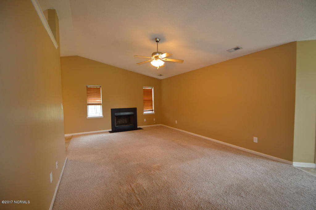 334 Mattocks Road Maysville, NC 28555 - Photo 2 of 18 DSC_0022