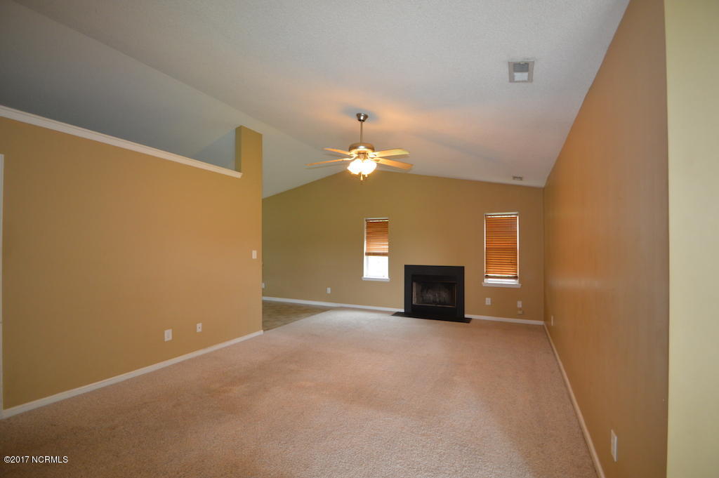 334 Mattocks Road Maysville, NC 28555 - Photo 3 of 18 DSC_0012