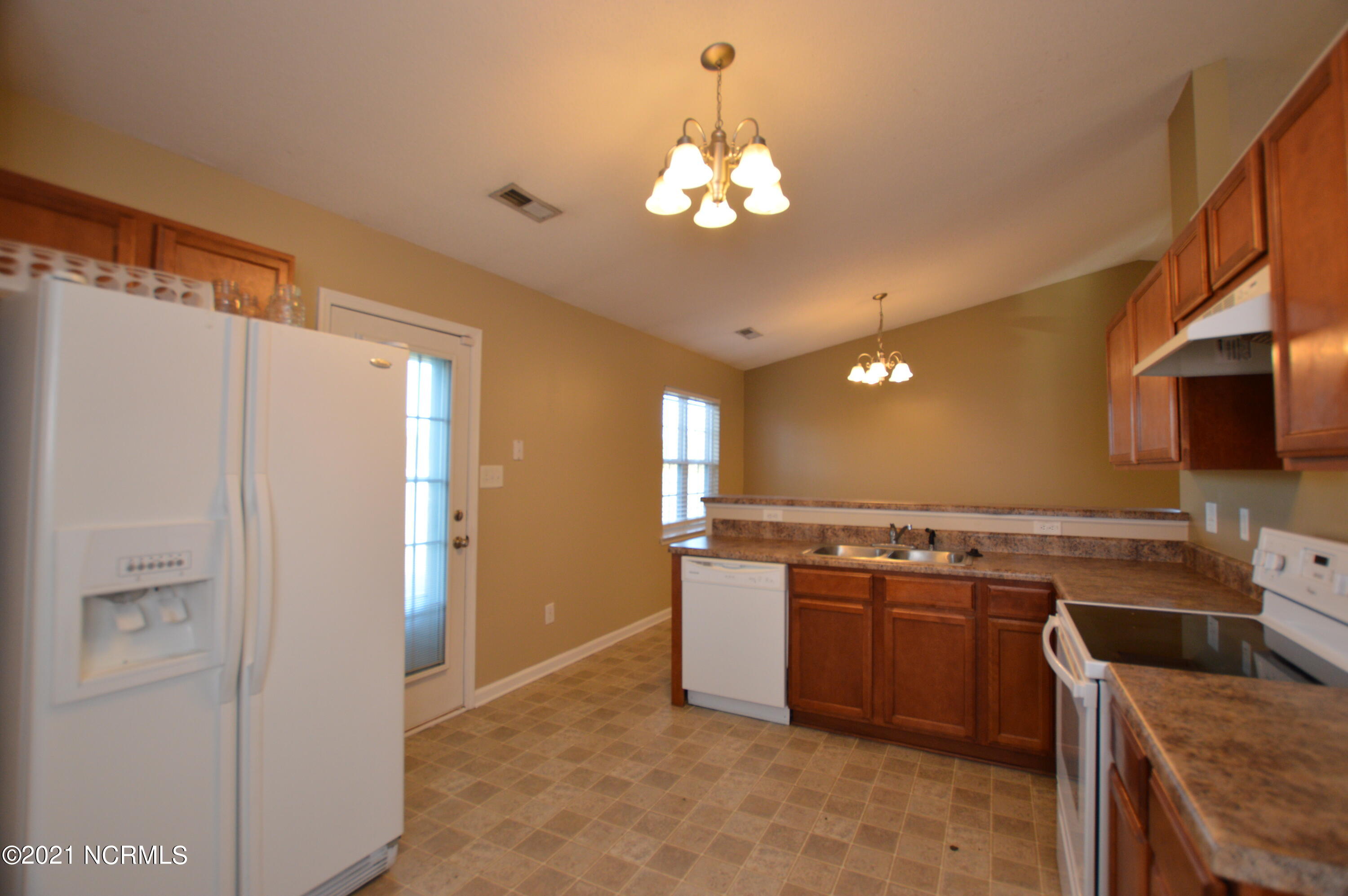 334 Mattocks Road Maysville, NC 28555 - Photo 5 of 18 DSC_8828