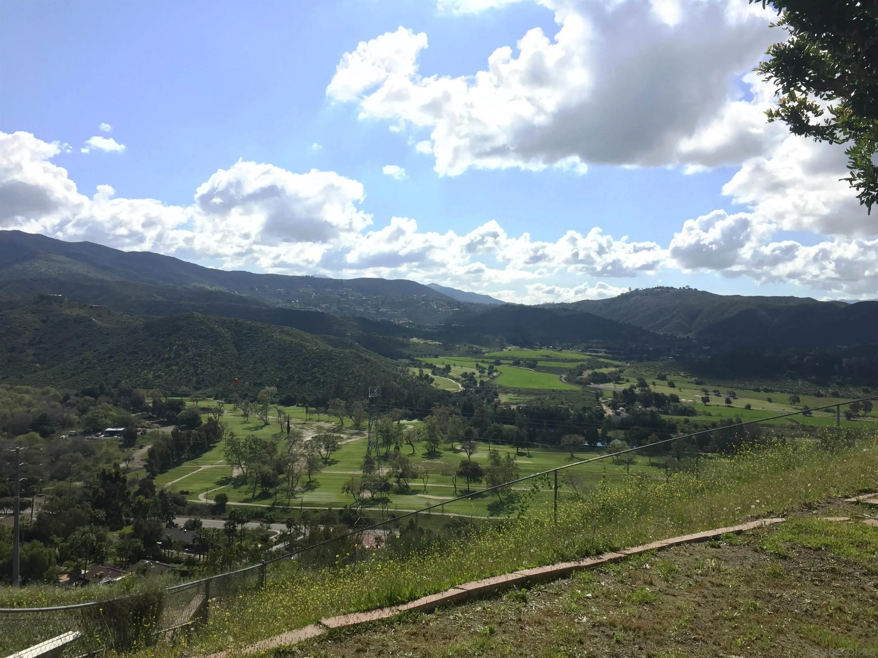 2552 Wind River Road El Cajon, CA 92019 - Photo 5 of 42