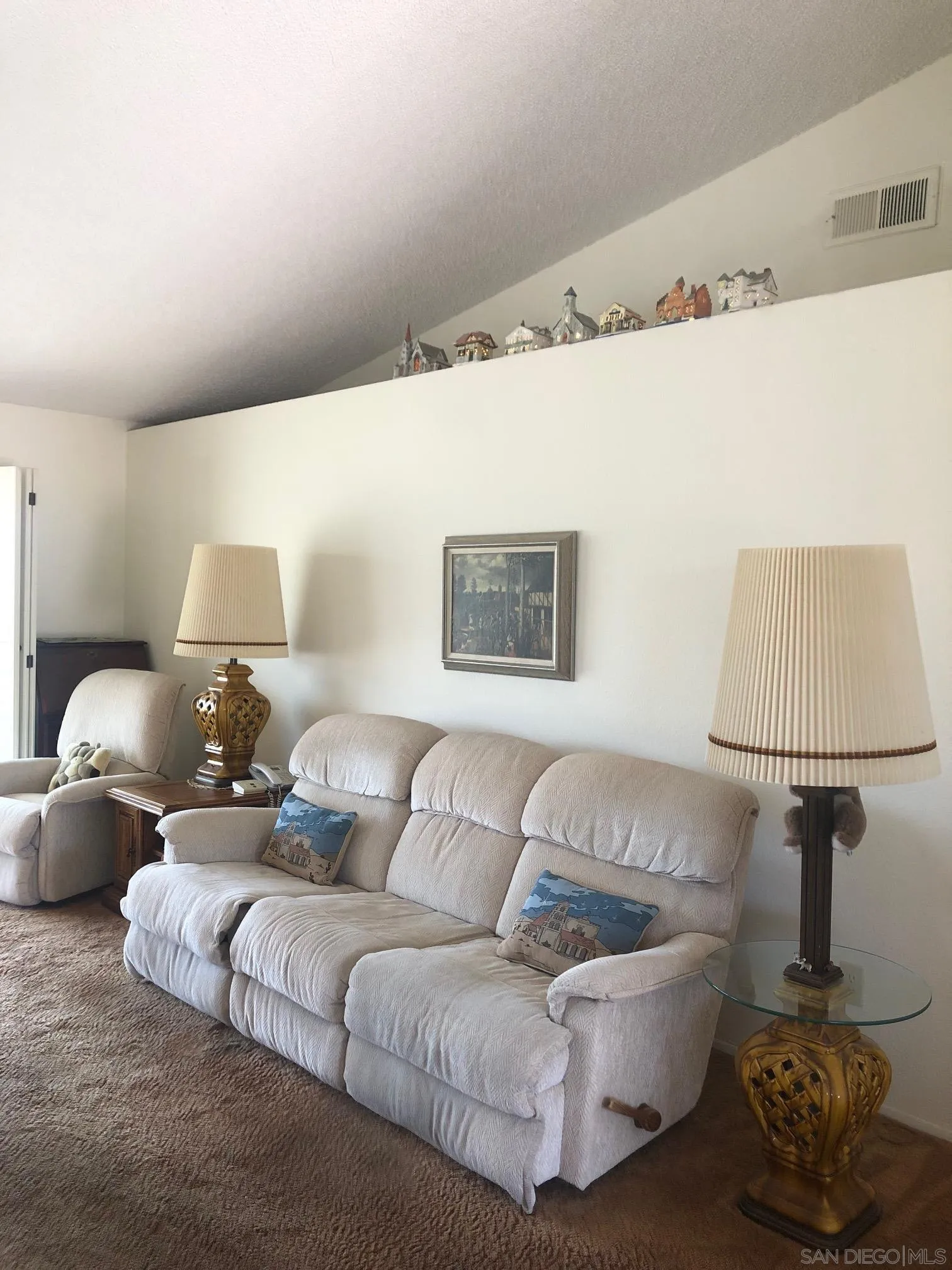 2552 Wind River Road El Cajon, CA 92019 - Photo 10 of 42