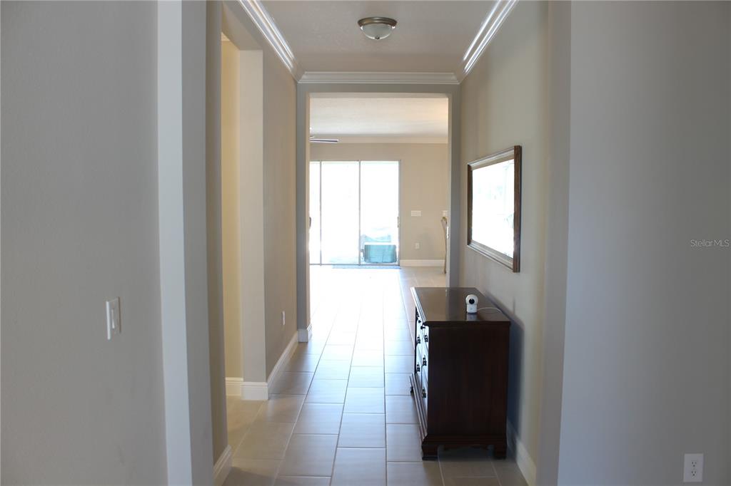 5721 Long Shore Loop Sarasota, FL 34238 - Photo 4 of 32