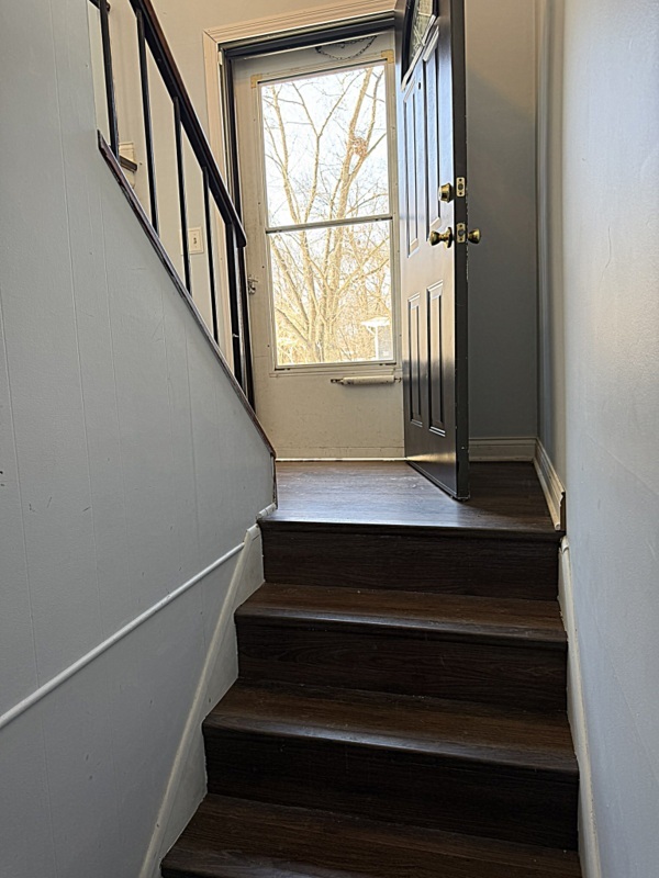 620 South 9th Avenue St. Charles, IL 60174 - Photo 24 of 30 a view of entryway