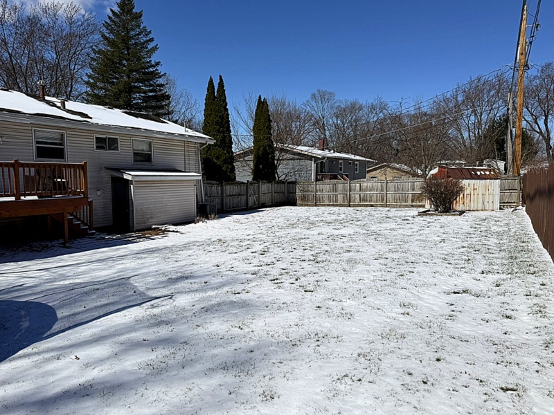 620 South 9th Avenue St. Charles, IL 60174 - Photo 26 of 30 a view of a terrace