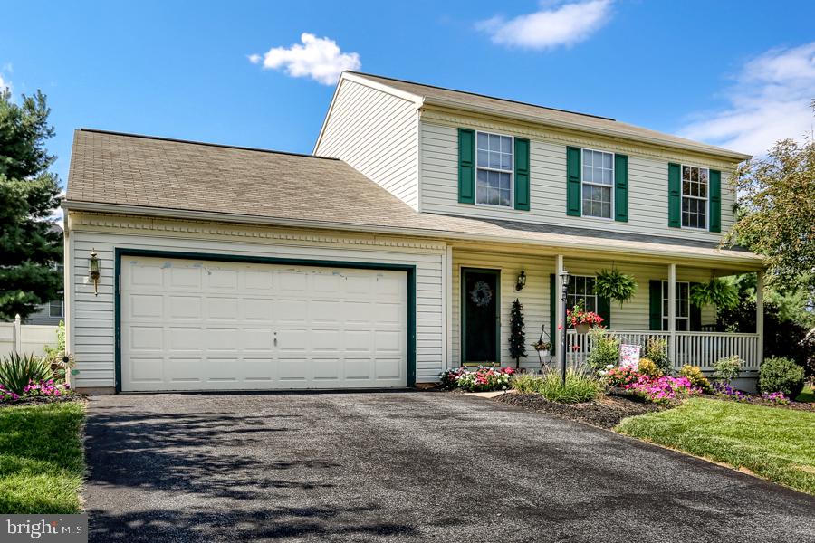 75 Ridgeview Drive Etters, PA 17319 - Photo 2 of 44 2 Car Garage