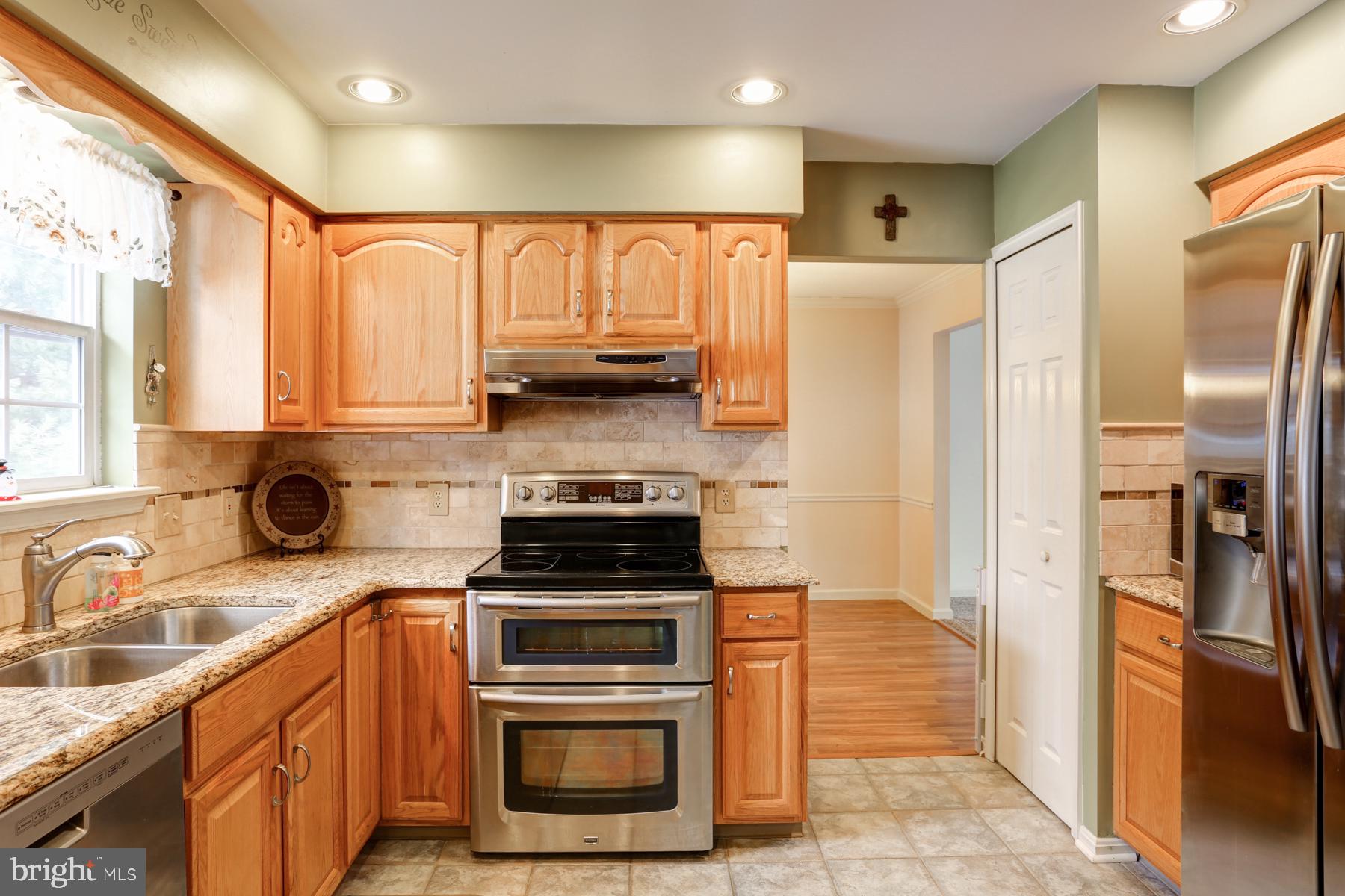 75 Ridgeview Drive Etters, PA 17319 - Photo 11 of 44 Stainless Steel appliances