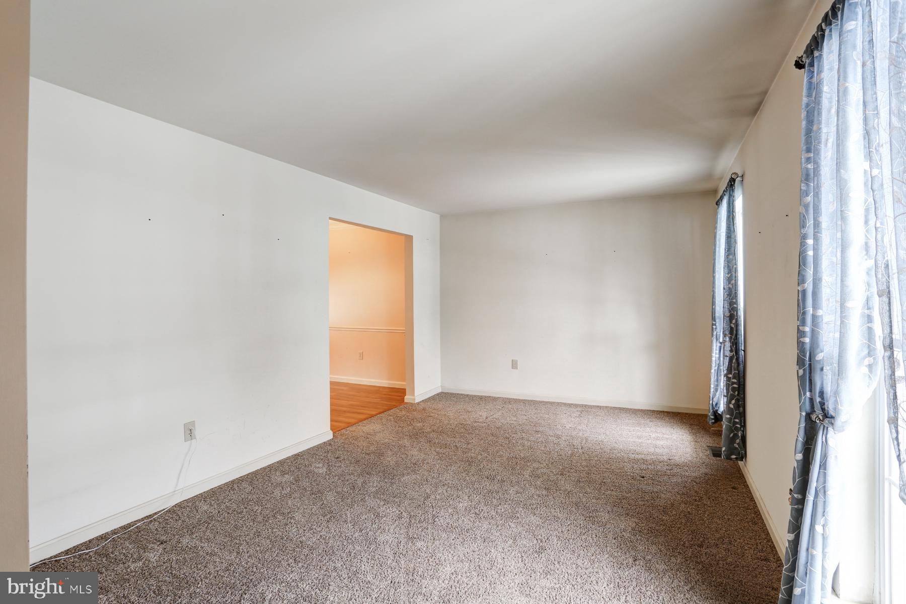 75 Ridgeview Drive Etters, PA 17319 - Photo 4 of 44 Living Room