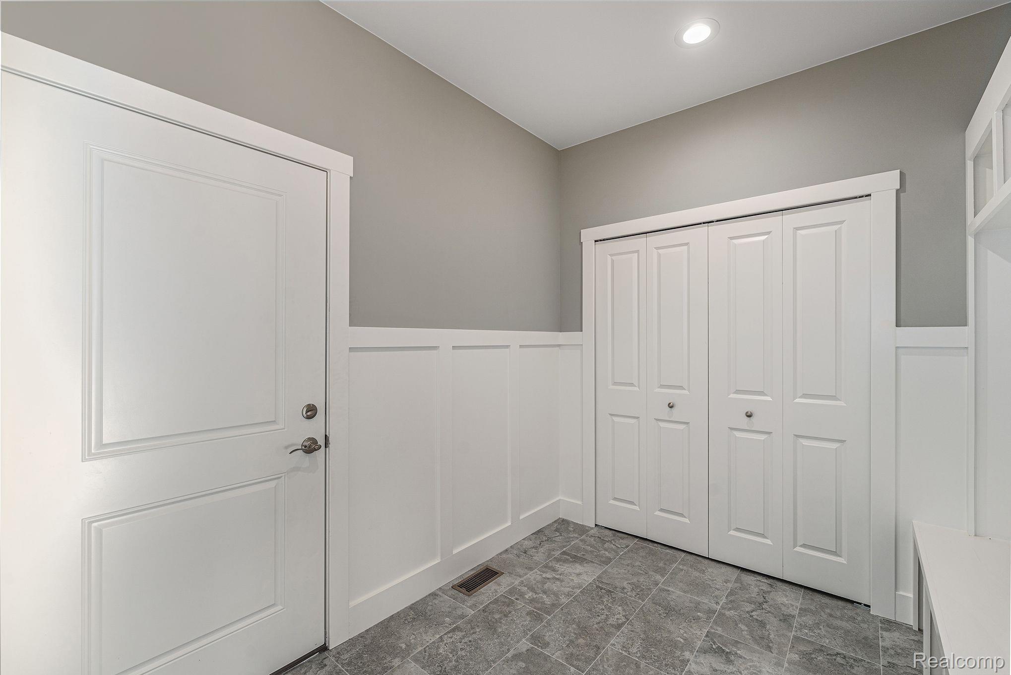 47745 Card Road Macomb, MI 48044 - Photo 6 of 29 Gallery Image 6