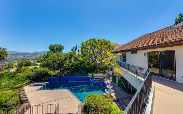 $1,915,000 | 7620 Reposado Drive, Carlsbad, CA 92009