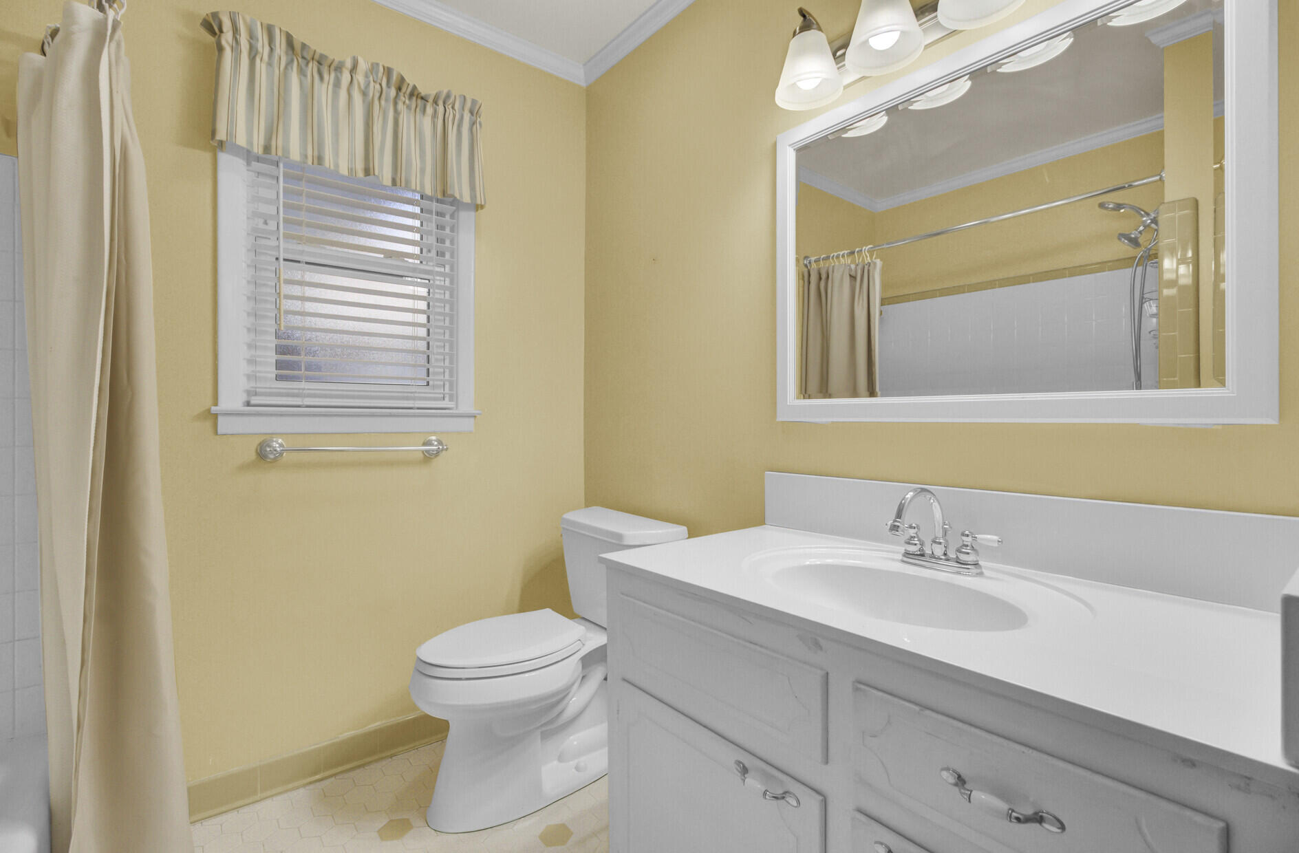 300 Grouse Road Summerville, SC 29485 - Photo 28 of 47 Hall Bath