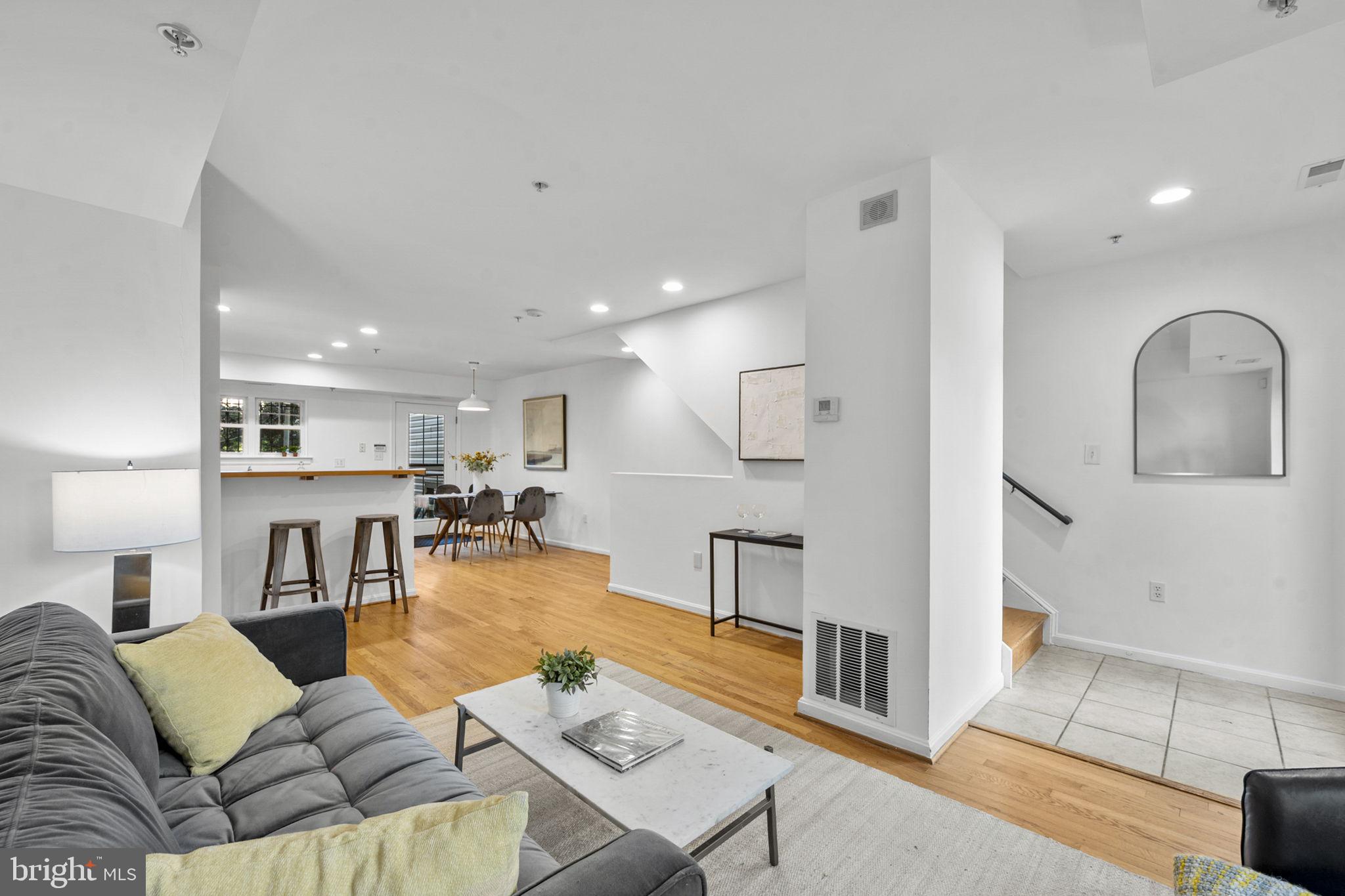 649 16th Street Northeast Washington, DC 20002 - Photo 4 of 38