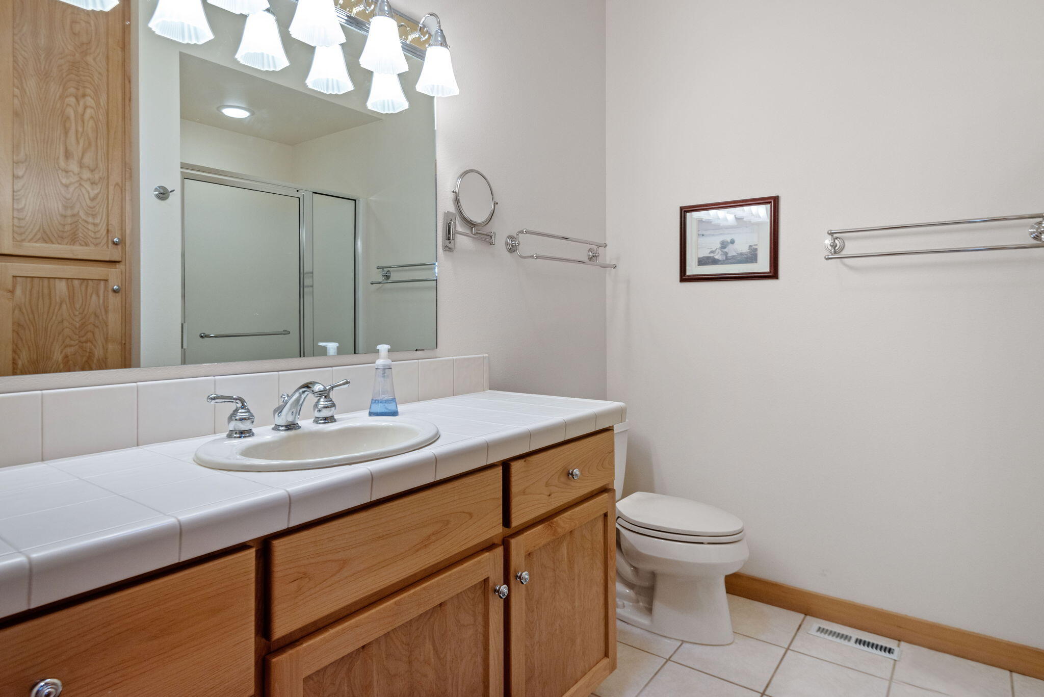 13614 Red Maid Black Butte Ranch, OR 97759 - Photo 17 of 21 3rd Bathroom