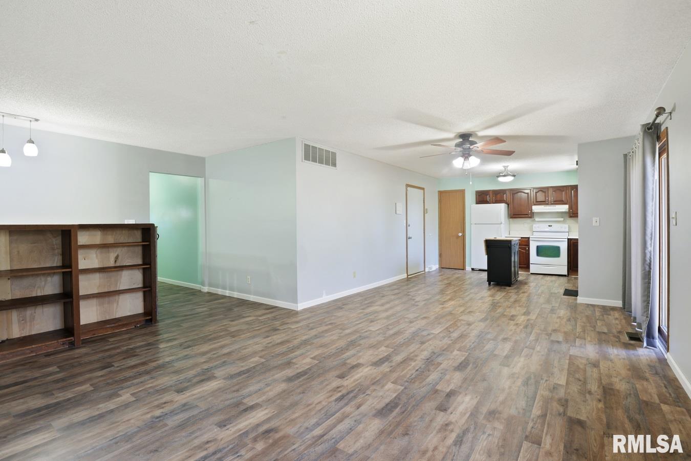 5269 Buford Street Springfield, IL 62703 - Photo 4 of 31 Gallery Image 4