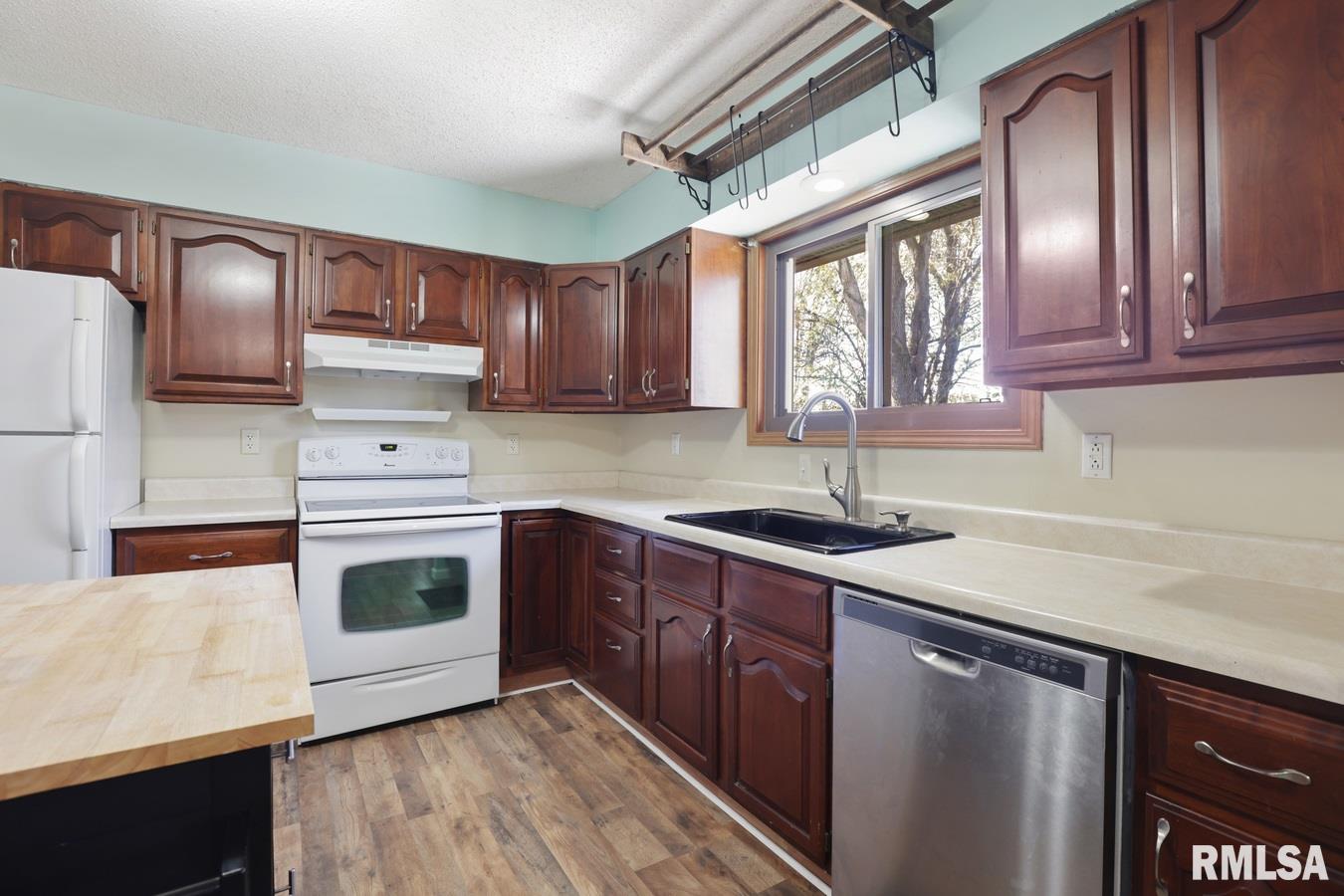 5269 Buford Street Springfield, IL 62703 - Photo 6 of 31 Gallery Image 6