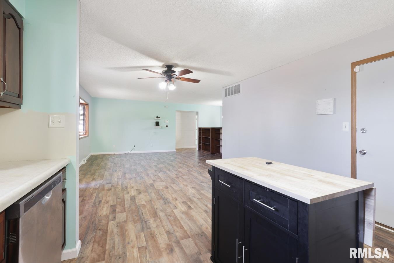 5269 Buford Street Springfield, IL 62703 - Photo 8 of 31 Gallery Image 8