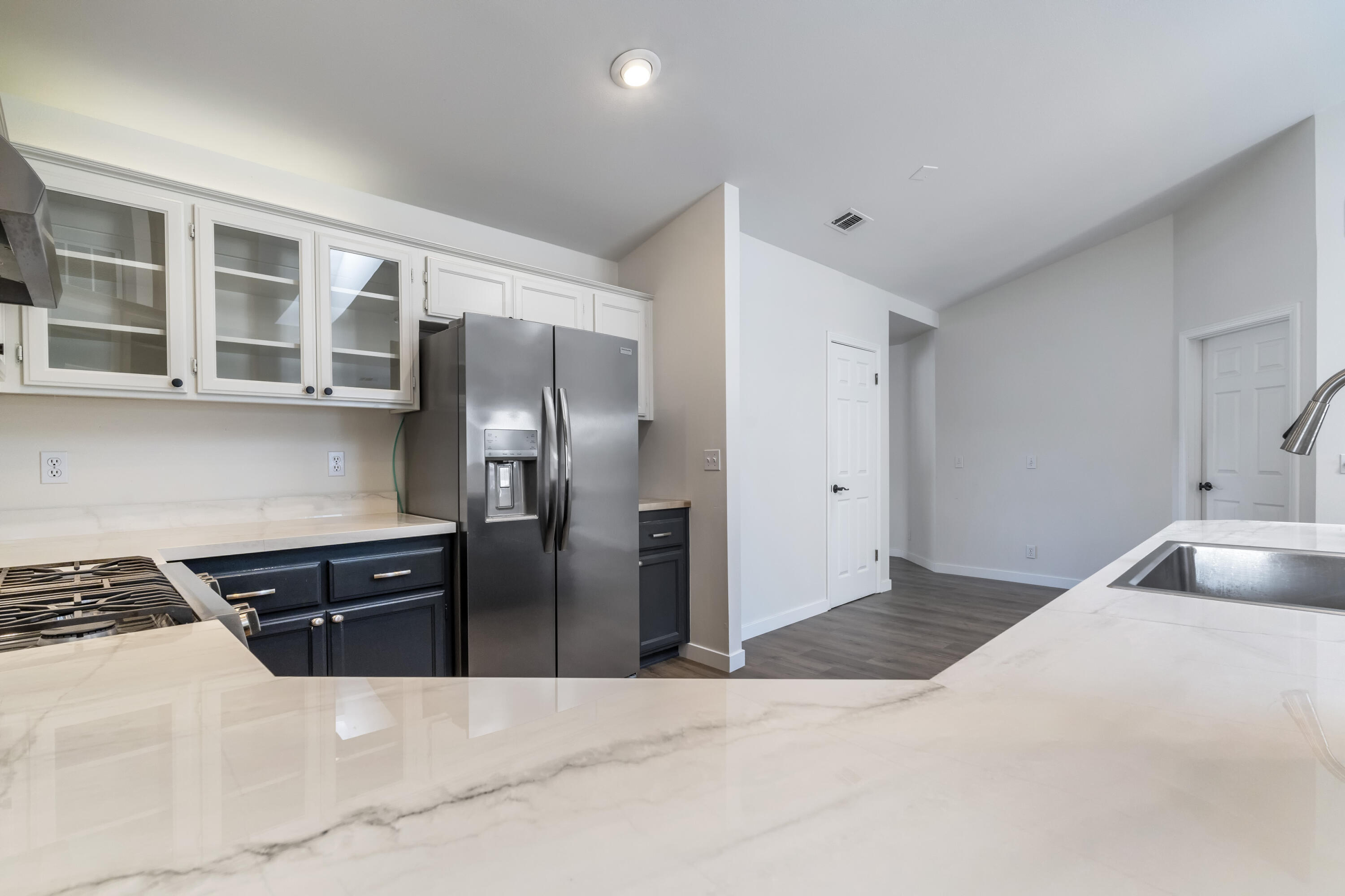 576 Pine Street Solvang, CA 93463 - Photo 5 of 18 Quartz counters and new appliances