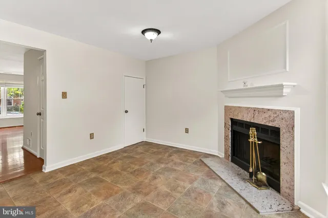 $2,650 | 7462 Towchester Court, Alexandria, VA 22315