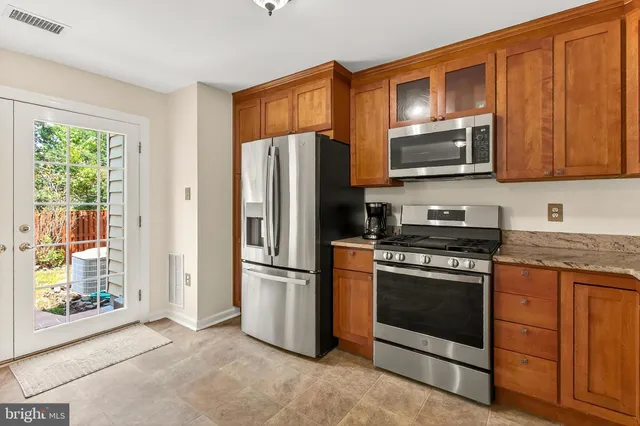 $2,650 | 7462 Towchester Court, Alexandria, VA 22315