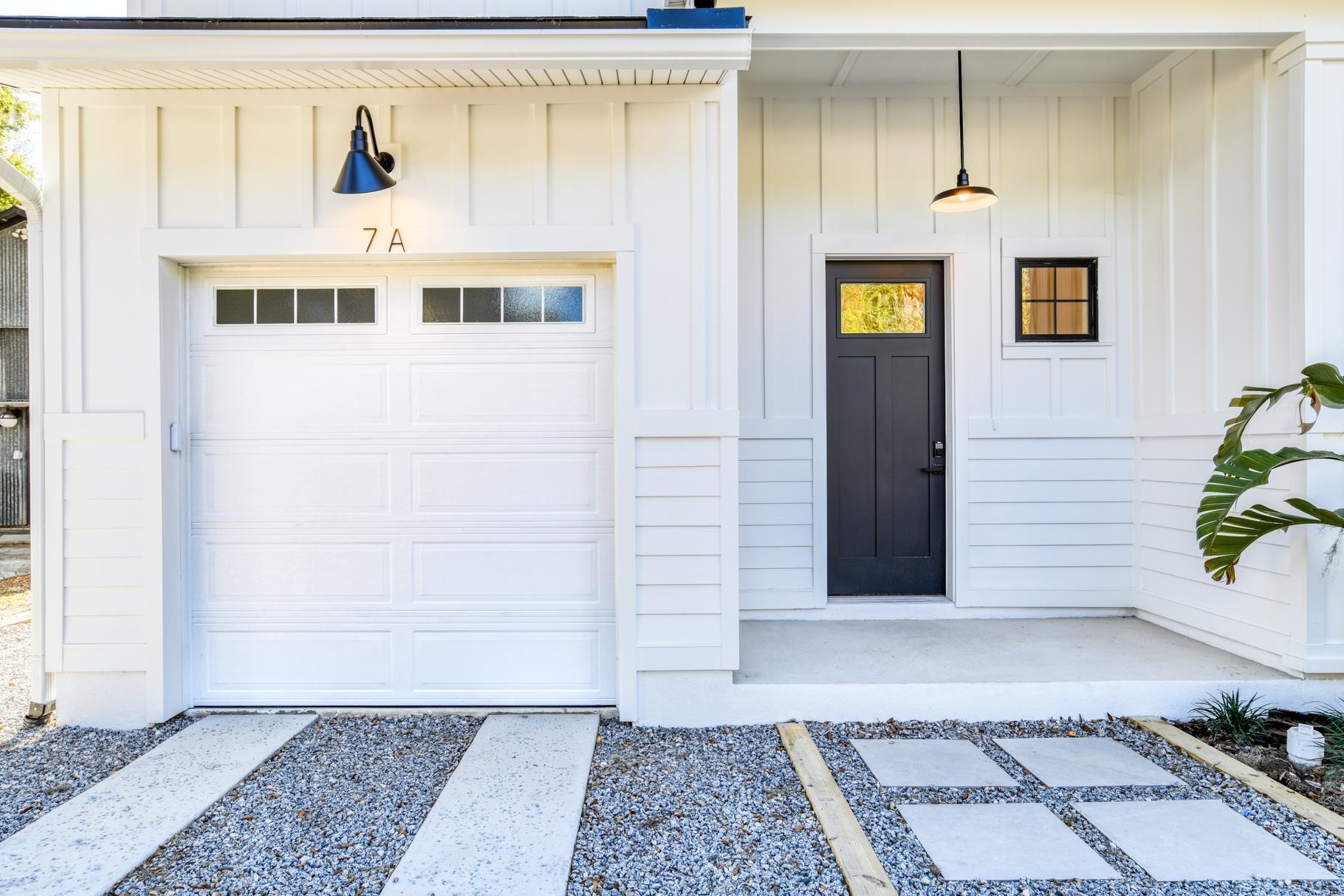 7 Sebastian Avenue, Unit C St. Augustine, FL 32084 - Photo 2 of 42 a view of a hallway with entryway and front door