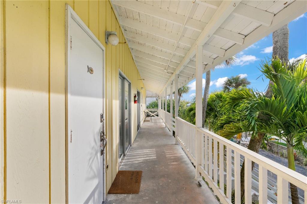 1360 Chesapeake Avenue Naples, FL 34102 - Photo 10 of 22 View of patio / terrace